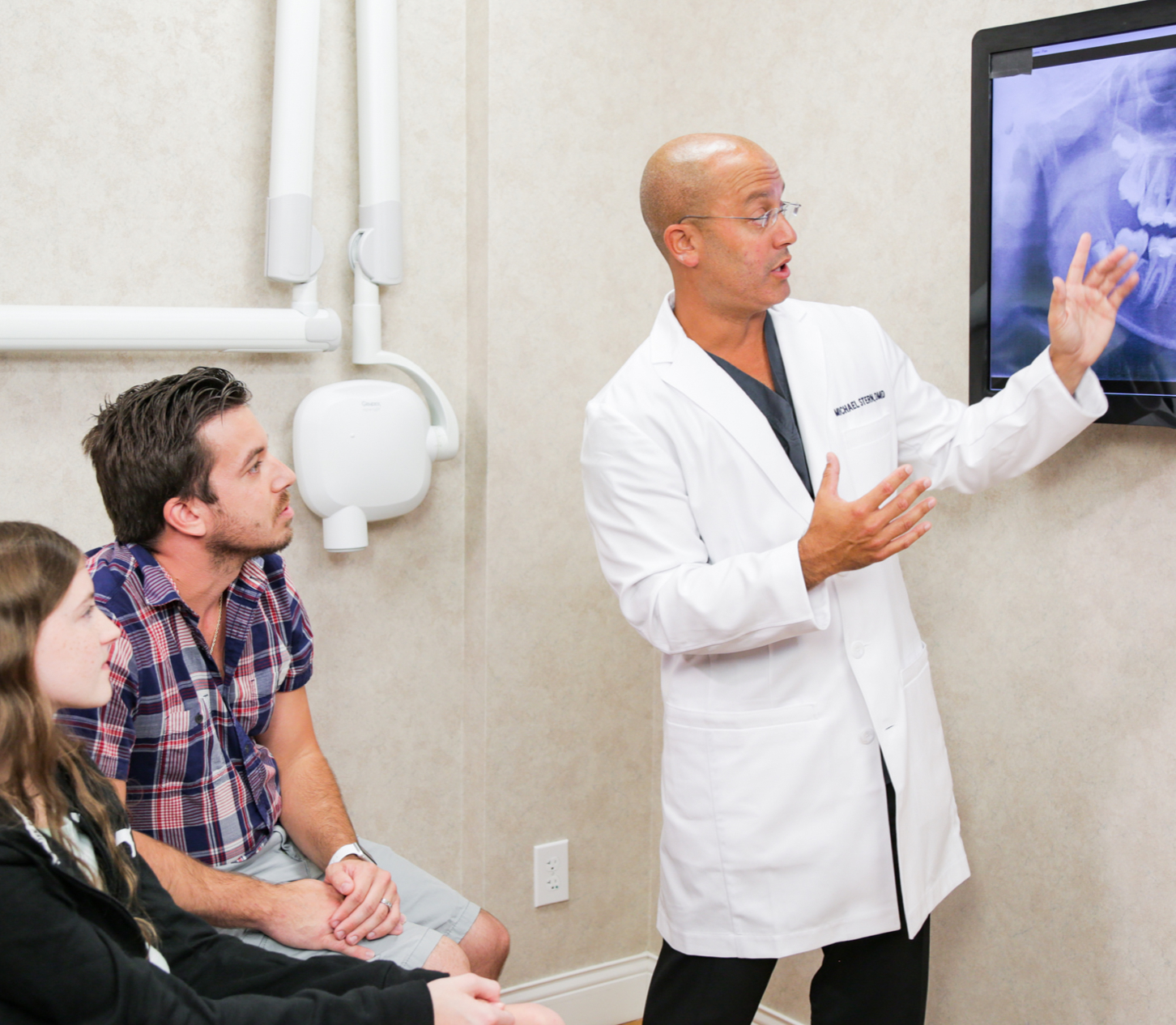 Meet oral surgeon Dr. Stern in New Brunswick, East Brunswick, and Middlesex, NJ