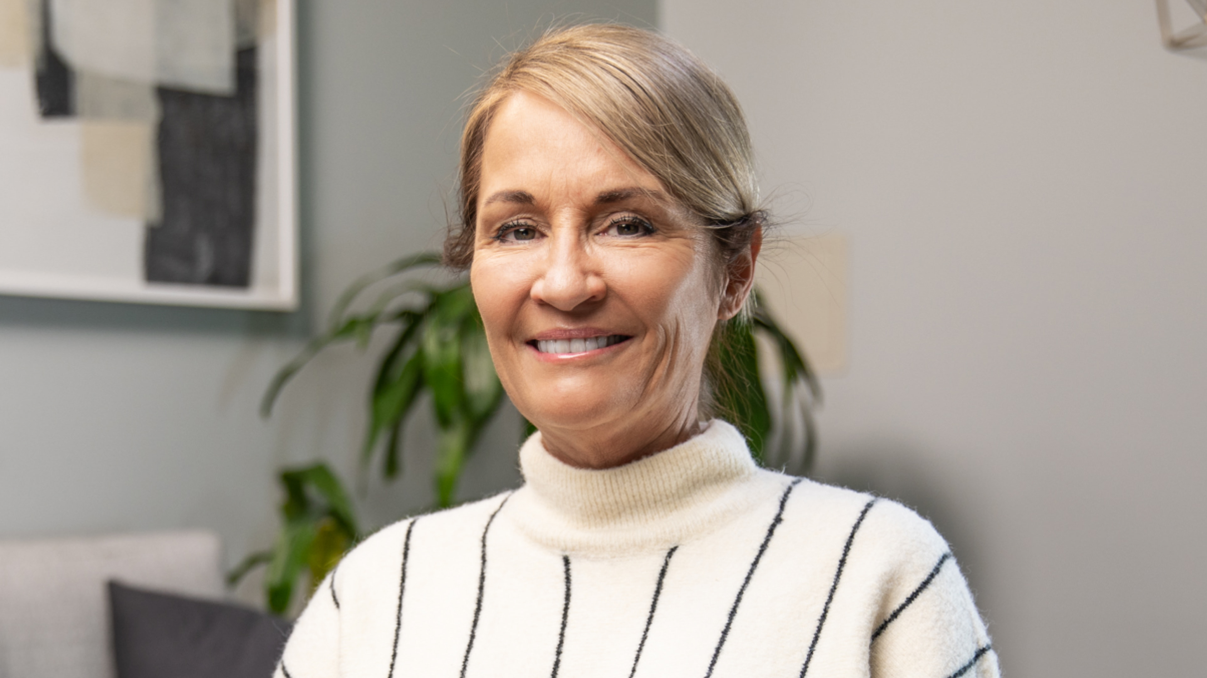 Liz got a tooth extraction and a dental implant