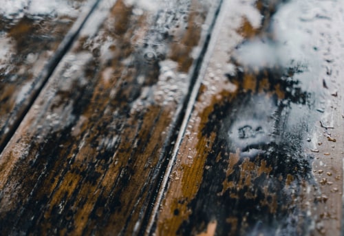 Защита деревянного пола от гниения