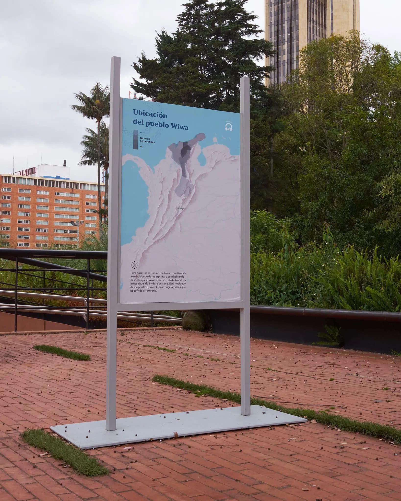Panel geográfico e historia de ubicación Pueblo Wiwa