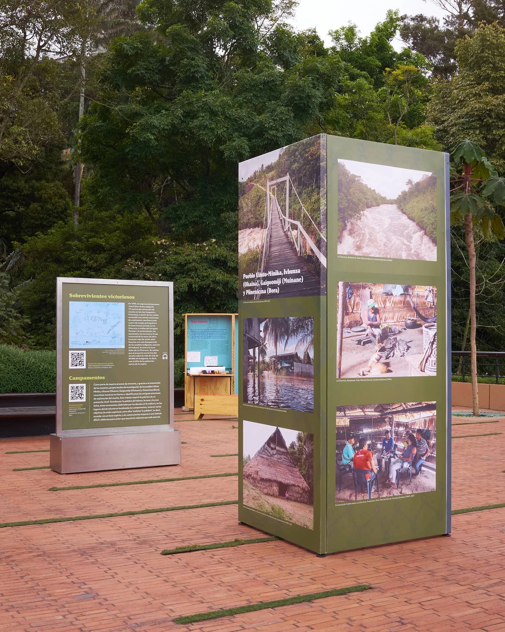 Tótem expositivo de gran escala Pueblo Uitoto Minika