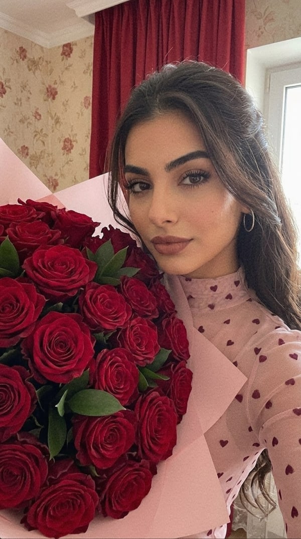 پرامپت سلفی صمیمی با دسته گل رز