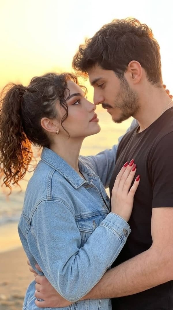 پرامپت پرتره رومانتیک ساحلی