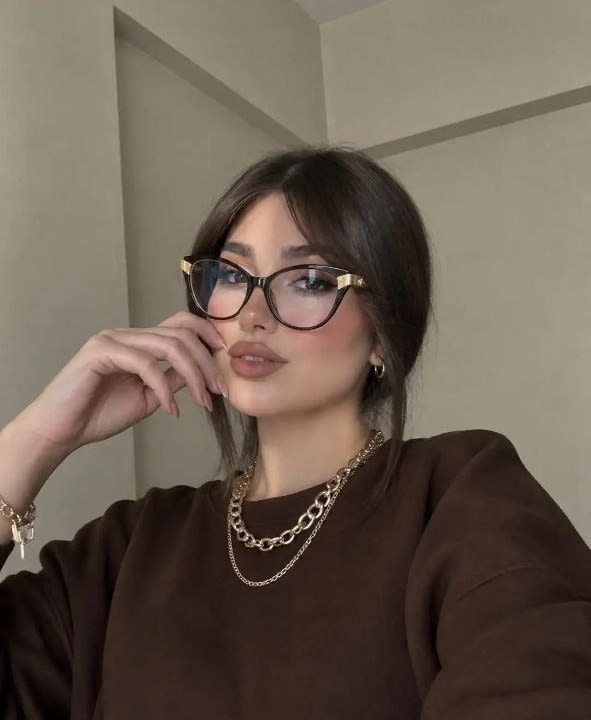 تصویر پرامپت سلفی گرم و صمیمی اینستاگرام | PromptsFA