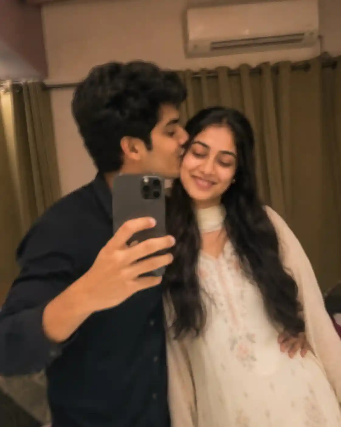 Blurry Romantic Couple Mirror Selfie AI Prompt - ChatGPT Generated Prompt Result (After)
