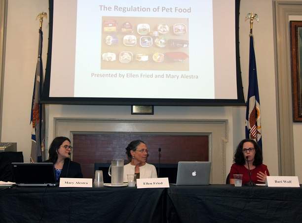 Panel discussing regulation of pet food