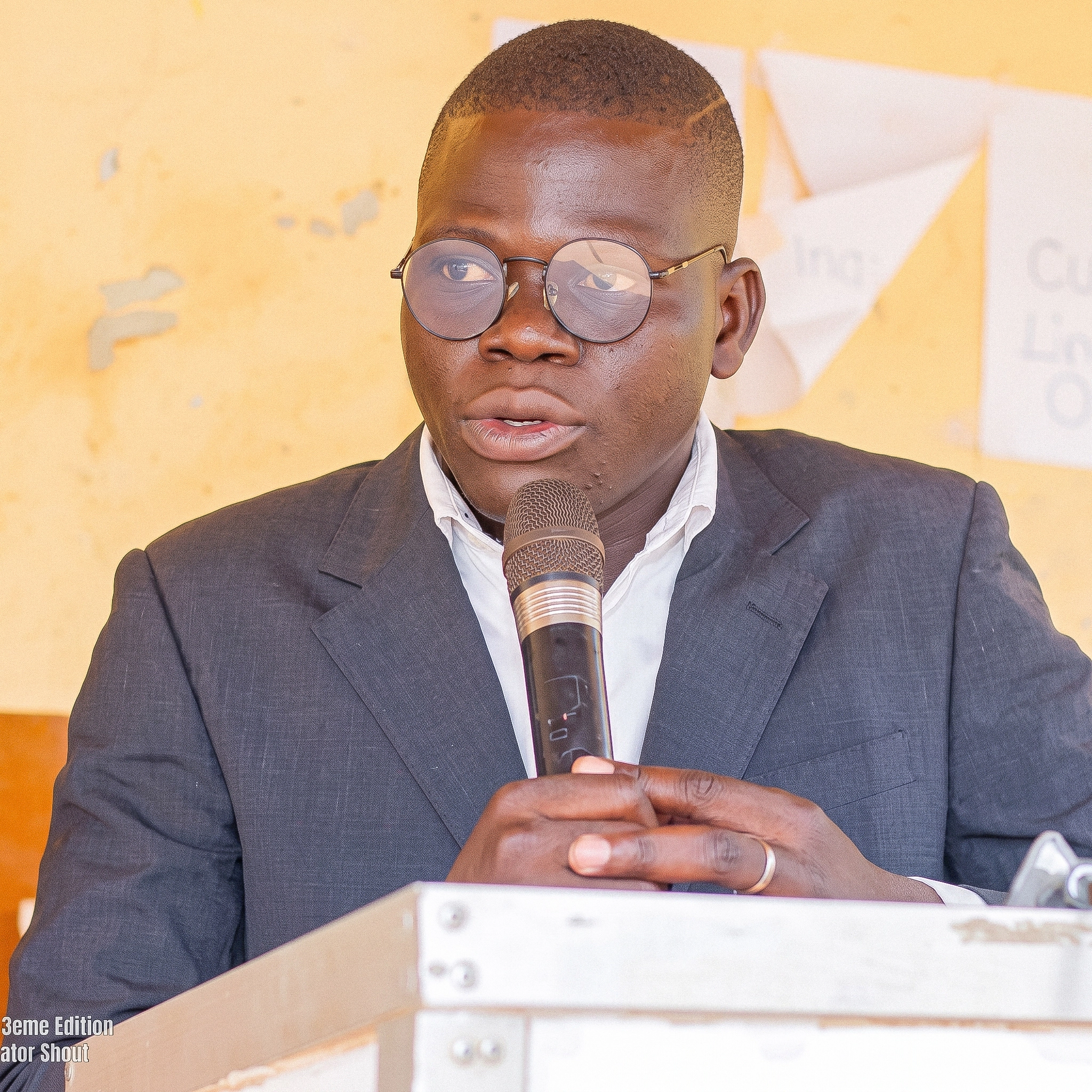 Brice Ahossa au Parlement des Jeunes