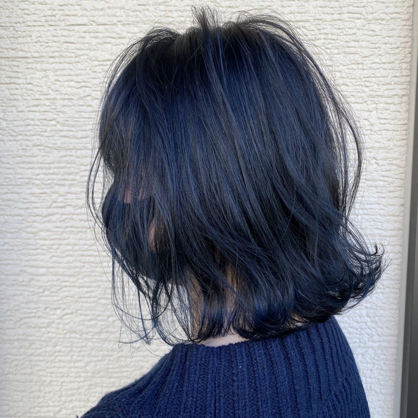 個性的にいくなら濃厚な『ブルーブラック】に!