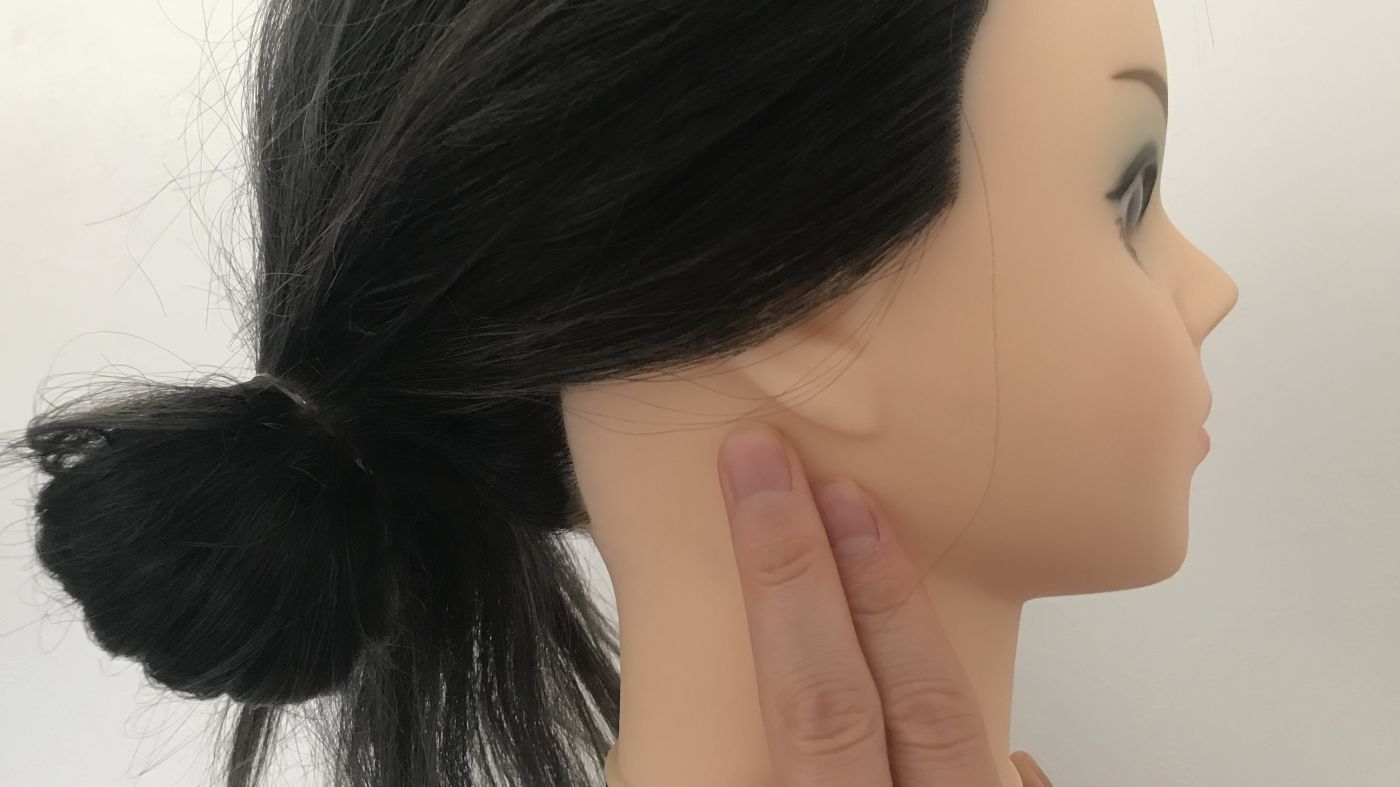 小顔の習慣ツボ押しその③ 耳後ろ