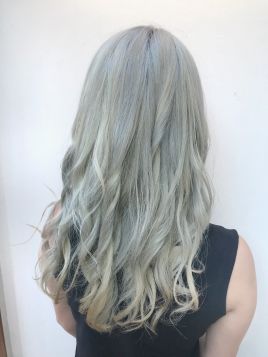柔らかホワイト アッシュカラー ヘアカタログ 美容室 Nyny 河原町オーパ店 松岡 太子 ヘアサロン 美容院 ニューヨークニューヨーク 柔らかホワイト アッシュカラー ヘアカタログ 美容室 Nyny 河原町オーパ店 松岡 太子 ヘアサロン 美容院 ニューヨークニューヨーク
