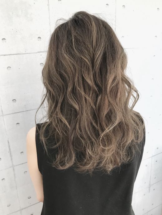 外国人風 アッシュグレージュ ハイライト ヘアカタログ 美容室 Nyny 新田辺店 高木 麻知子 ヘアサロン 美容院 ニューヨークニューヨーク 外国人風 アッシュグレージュ ハイライト ヘアカタログ 美容室 Nyny 新田辺店 高木 麻知子 ヘアサロン 美容院 ニューヨークニューヨーク