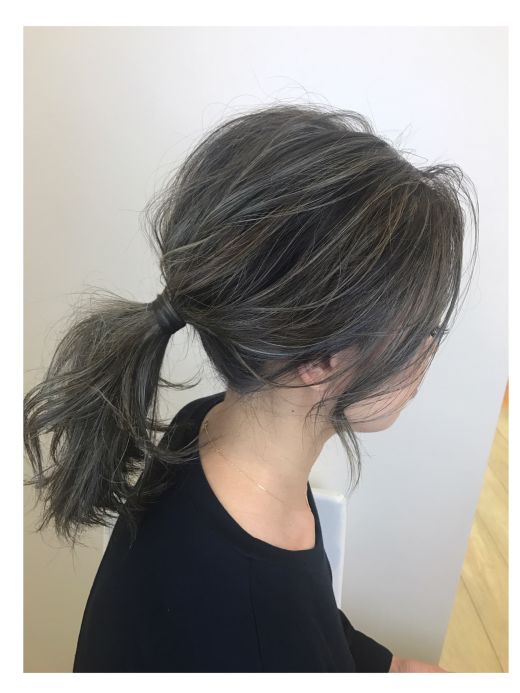 ハイライトグレージュカラー ヘアカタログ 美容室 Nyny Mothers Momoテラス六地蔵店 上原 真央 ヘアサロン 美容院 ニューヨークニューヨーク