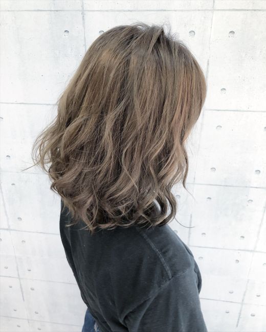 ブリーチなし ハイトーン マットアッシュ ヘアカタログ 美容室 Nyny 松井山手店 打越 裕樹 ヘアサロン 美容院 ニューヨークニューヨーク