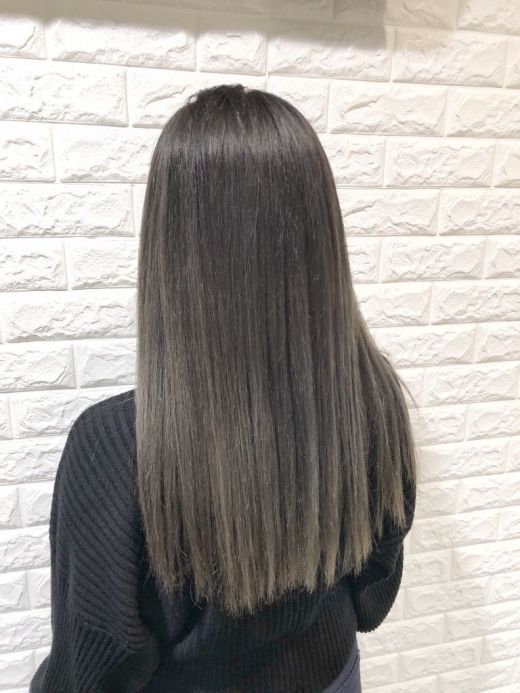 アッシュグレー グラデーション ヘアカタログ 美容室 Nyny 河原町三条店 徳永 実沙 ヘアサロン 美容院 ニューヨークニューヨーク