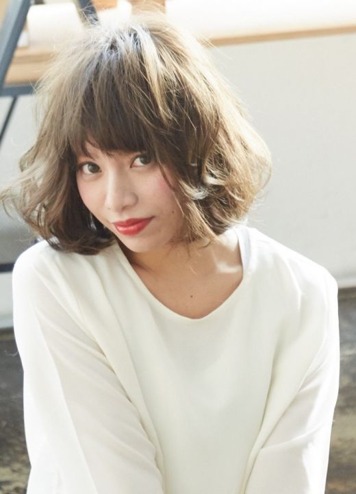エアリー感のあるボブには明るめのアッシュ系カラーがオススメ ヘアカタログ 美容室 Nyny 三宮本店 足立 充孝 ヘアサロン 美容院 ニューヨークニューヨーク エアリー感のあるボブには明るめのアッシュ系カラーがオススメ ヘアカタログ 美容室 Nyny 三宮本店 足立 充孝 ヘアサロン 美容院 ニューヨークニューヨーク