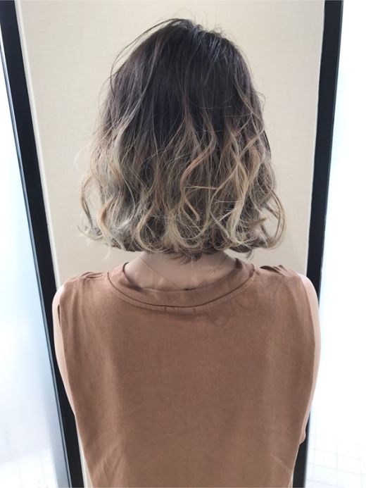 イルミナカラー グラデーション ホワイティアッシュ ヘアカタログ 美容室 Nyny 松井山手店 打越 裕樹 ヘアサロン 美容院 ニューヨークニューヨーク イルミナカラー グラデーション ホワイティアッシュ ヘアカタログ 美容室 Nyny 松井山手店 打越 裕樹 ヘアサロン 美容院 ニューヨークニューヨーク