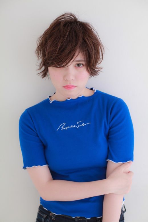 ウザバングでアンニュイショート ヘアカタログ 美容室 Nyny Mothers Momoテラス六地蔵店 宇藤 優子 ヘアサロン 美容院 ニューヨークニューヨーク