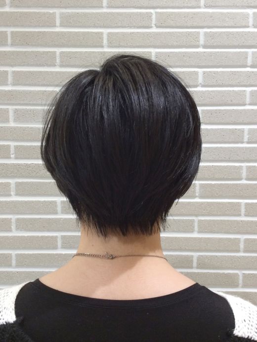 丸顔でも可愛いショートヘア ヘアカタログ 美容室 Nyny Mothers パピオス明石店 相原 歩 ヘアサロン 美容院 ニューヨークニューヨーク