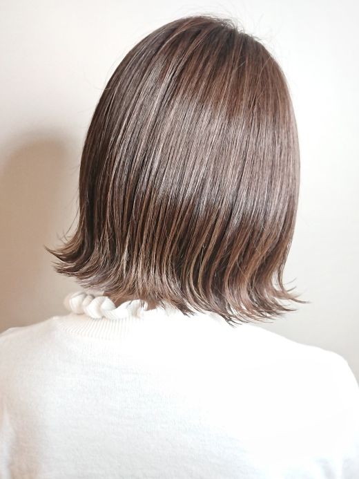 切りっぱなしボブ イルミナカラーオーシャン ヘアカタログ 美容室 Nyny 樟葉店 前田 有梨花 ヘアサロン 美容院 ニューヨークニューヨーク