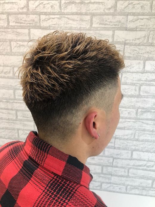 ガッツリフェードのソフトモヒカン ヘアカタログ 美容室 Nyny 寝屋川店 小林 瑠里 ヘアサロン 美容院 ニューヨークニューヨーク ガッツリフェードのソフトモヒカン ヘアカタログ 美容室 Nyny 寝屋川店 小林 瑠里 ヘアサロン 美容院 ニューヨークニューヨーク