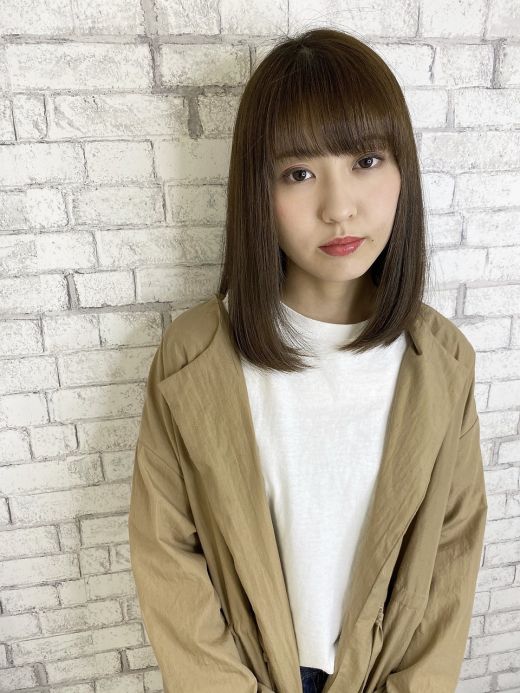 ミディアムのストレートワンレンボブ ヘアカタログ 美容室 Nyny 姫路本店 藤城 建太 ヘアサロン 美容院 ニューヨークニューヨーク