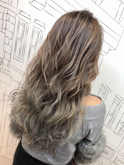 外国人風ハイライトグラデーション グレージュ ヘアカタログ 美容室 Nyny 梅田茶屋町店 日笠 蓮 ヘアサロン 美容院 ニューヨークニューヨーク 外国人風ハイライトグラデーション グレージュ ヘアカタログ 美容室 Nyny 梅田茶屋町店 日笠 蓮 ヘアサロン 美容院 ニューヨークニューヨーク