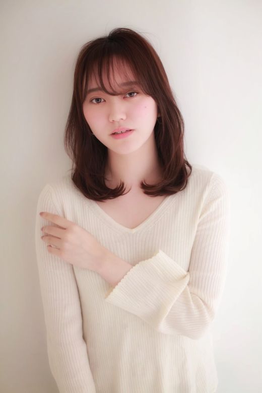 鎖骨下のストレートミディアム ヘアカタログ 美容室 Nyny Mothers Momoテラス六地蔵店 宇藤 優子 ヘアサロン 美容院 ニューヨークニューヨーク