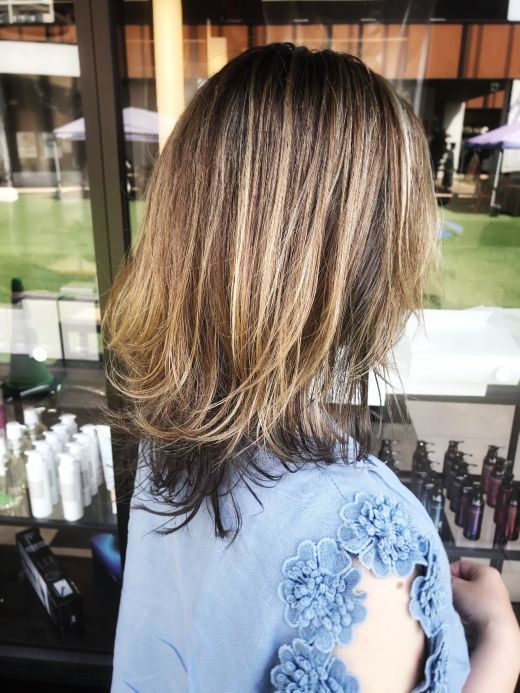 ミディアムレイヤー コントラストハイライト ヘアカタログ 美容室 Nyny イオンスタイル海老江店 﨑田 成人 ヘアサロン 美容院 ニューヨークニューヨーク ミディアムレイヤー コントラストハイライト ヘアカタログ 美容室 Nyny イオンスタイル海老江店 﨑田 成人 ヘアサロン 美容院 ニューヨークニューヨーク