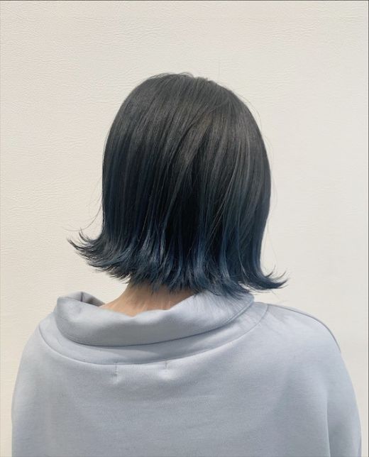 ブルーブラックグラデーション ヘアカタログ 美容室 Nyny イオン高の原店 石垣 舞美 ヘアサロン 美容院 ニューヨークニューヨーク