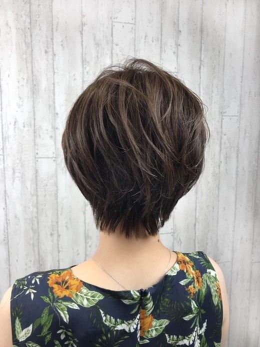 レディースショートカット ヘアカタログ 美容室 Nyny 伏見桃山店 小田 恵 ヘアサロン 美容院 ニューヨークニューヨーク