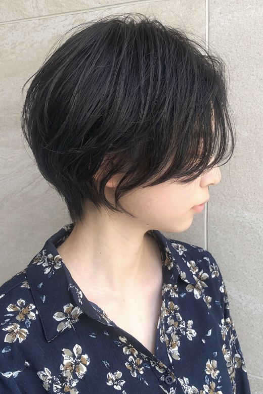 センター分けショートヘア ヘアカタログ 美容室 Nyny 阪急高槻店 農宮 秀雄 ヘアサロン 美容院 ニューヨークニューヨーク