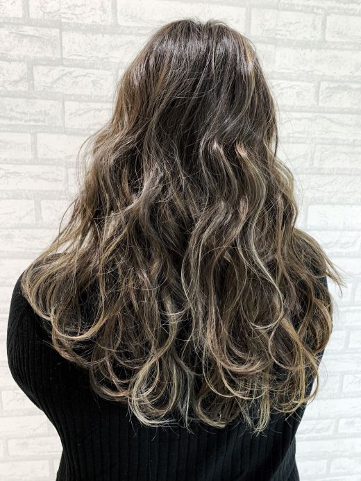 ハイライト ロング グラデーション ヘアカタログ 美容室 Nyny 寝屋川店 宮田 健吾 ヘアサロン 美容院 ニューヨークニューヨーク ハイライト ロング グラデーション ヘアカタログ 美容室 Nyny 寝屋川店 宮田 健吾 ヘアサロン 美容院 ニューヨークニューヨーク