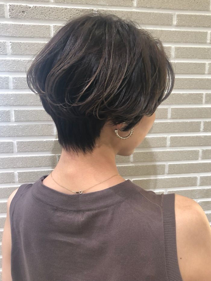 暗髪 ハイライトで透明感ある大人っぽい髪色になれる 夏から秋の髪色はダークトーンにシフト コラム 美容室 Nyny Mothers パピオス明石店 佐藤 舞 ヘアサロン 美容院 ニューヨークニューヨーク 暗髪 ハイライトで透明感ある大人っぽい髪色になれる 夏から秋の髪色はダークトーンにシフト コラム 美容室 Nyny Mothers パピオス明石店 佐藤 舞 ヘアサロン 美容院 ニューヨークニューヨーク