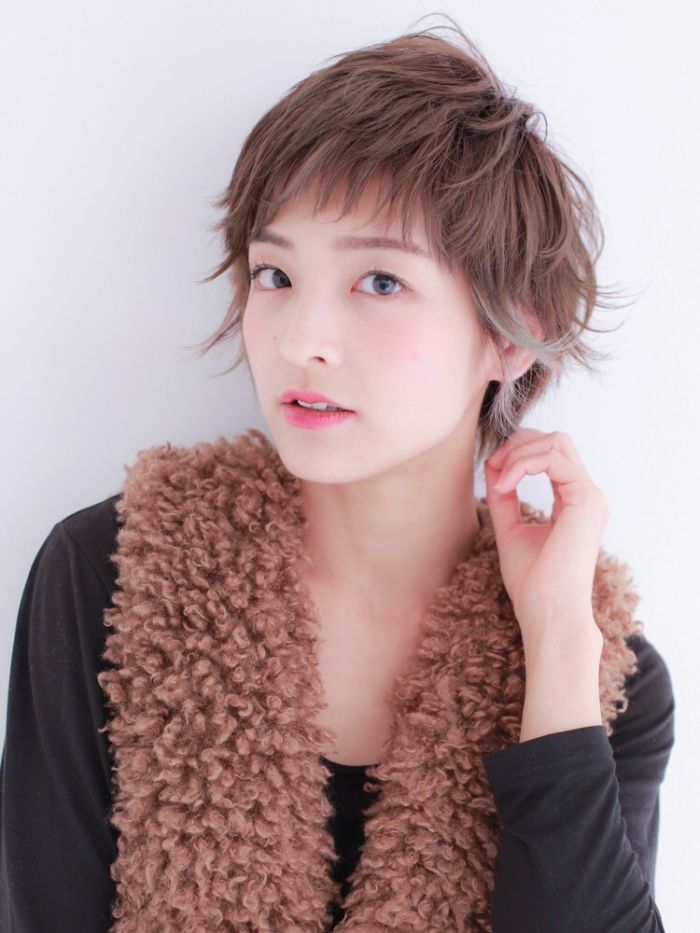 ちょっと一味違うカラーを楽しむならポイントカラーで コラム 美容室 Nyny Mothers Momoテラス六地蔵店 上原 真央 ヘアサロン 美容院 ニューヨークニューヨーク