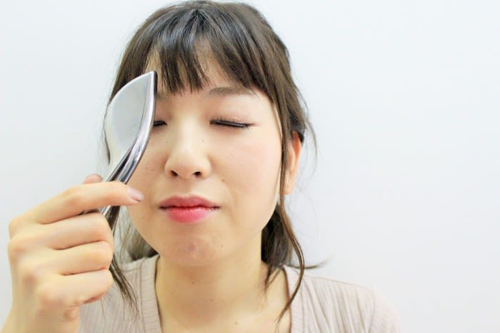 触れずにリフトアップ リファの次はマドンナプロデュースの凄い美顔器 コラム 美容室 Nyny 姫路本店 山本 有紀 ヘアサロン 美容院 ニューヨークニューヨーク