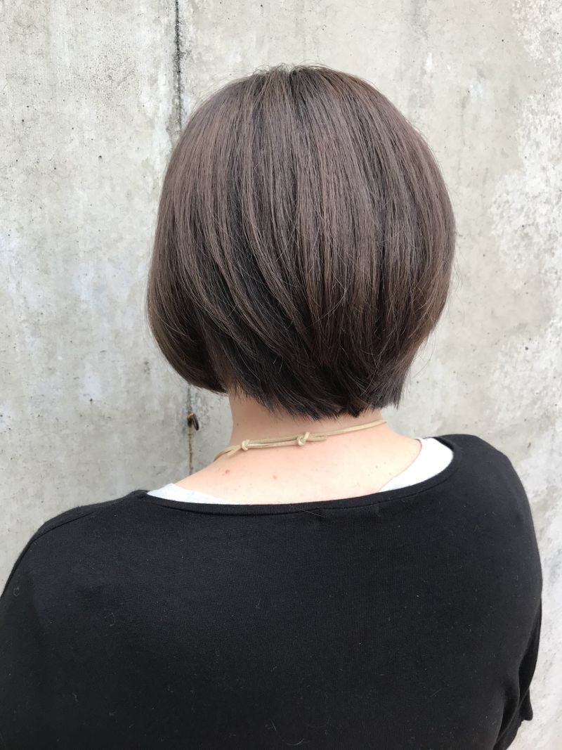 イルミナカラー 暗めアッシュの襟足スッキリショート ヘアカタログ