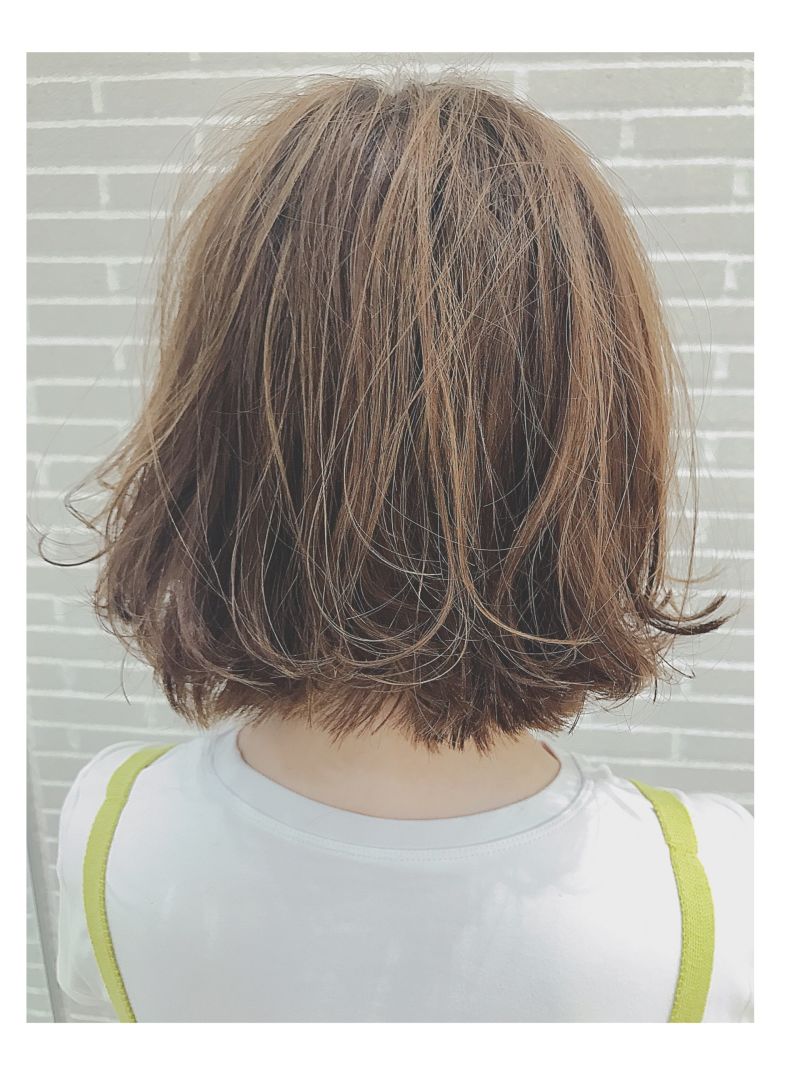 外ハネボブ｜ヘアカタログ 美容室 NYNY Mothers MOMOテラス六地蔵店 上原 真央｜ヘアサロン・美容院｜ニューヨークニューヨーク