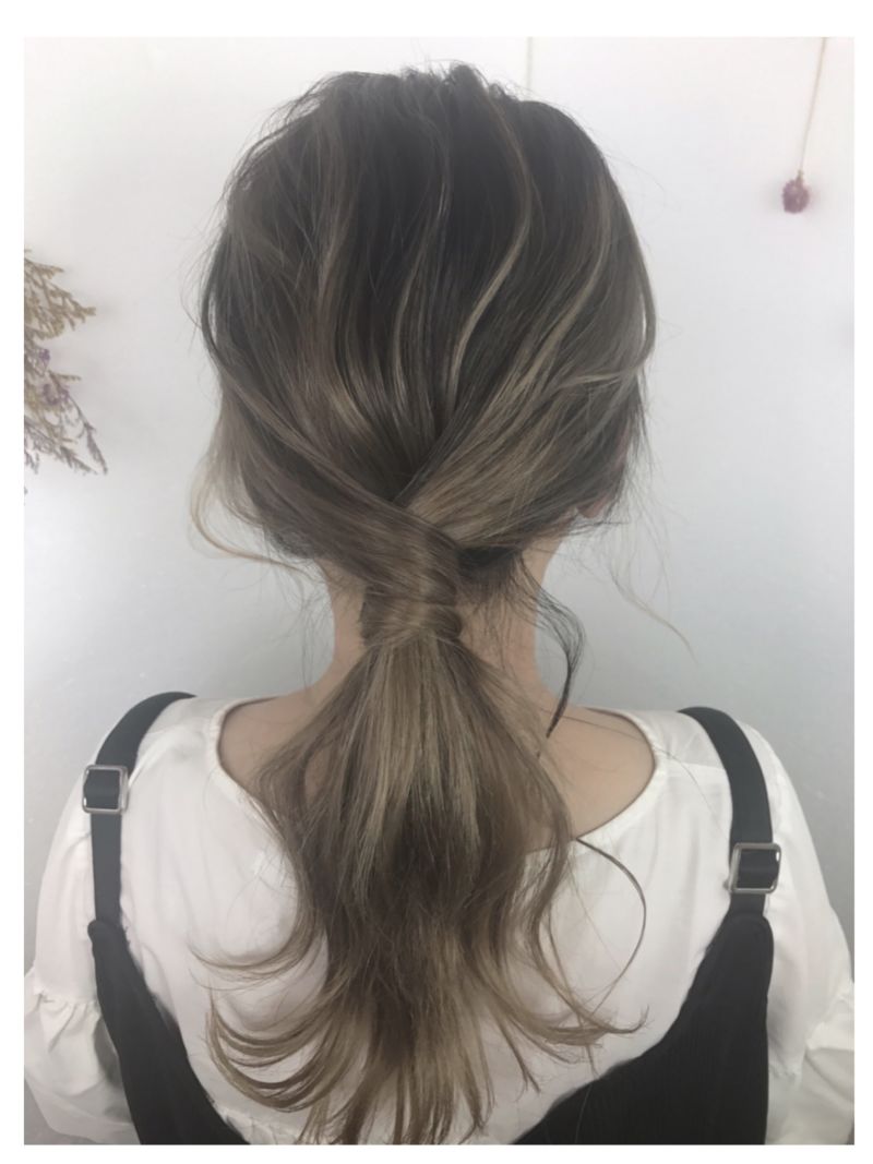 ハイライトで作るヘアアレンジ ヘアカタログ 美容室 Nyny Mothers