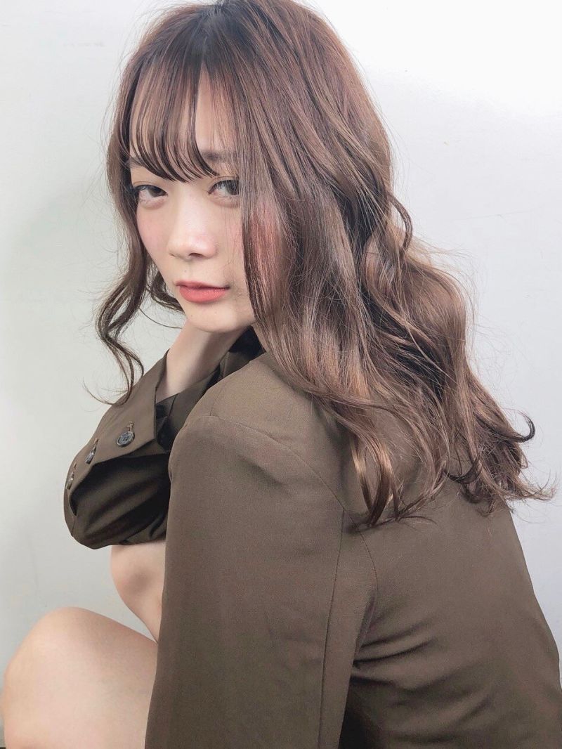 透明感のある アッシュベージュロング ヘアカタログ 美容室 Nyny 透明感のある アッシュベージュロング ヘアカタログ 美容室 Nyny