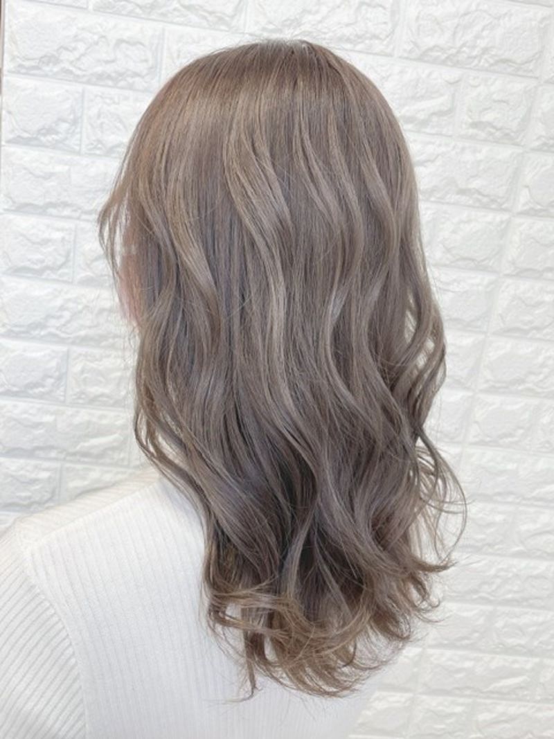 【ブリーチあり】ミルクティーグレージュ|ヘアカタログ 美容室 NYNY 新田辺店 福森 みずき|ヘアサロン・美容院|ニューヨークニューヨーク 【ブリーチあり】ミルクティーグレージュ|ヘアカタログ 美容室 NYNY 新田辺店 福森 みずき|ヘアサロン・美容院|ニューヨークニューヨーク