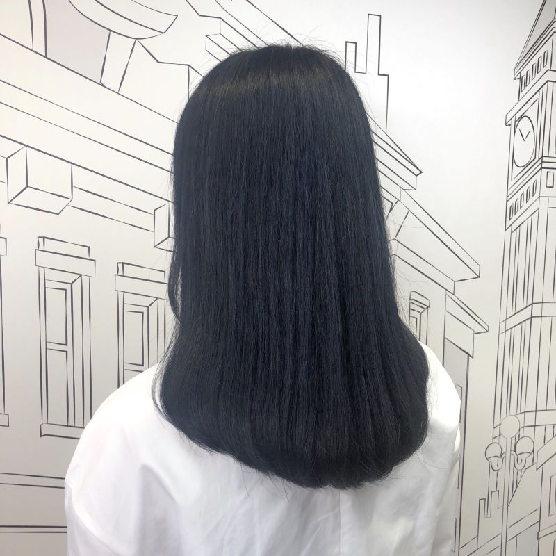 ダブルカラー ネイビーブラック ヘアカタログ 美容室 Essensuals By Toni Guy 梅田茶屋町店 山本 彩未 ヘアサロン 美容院 ニューヨークニューヨーク