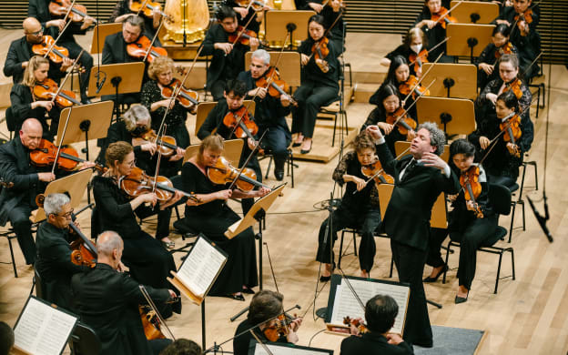 Dudamel Conducts Mahler & Tania León