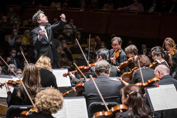 Gustavo Dudamel to Los Angeles for New York Philharmonic : NPR