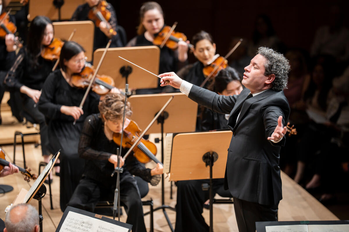Dudamel Conducts Stravinsky, Glass & Soper - May 22–27 - NY Phil