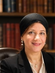 د. دينا عبد الرحمن