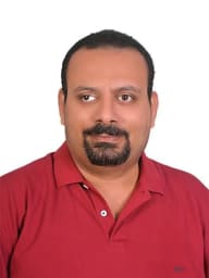 أحمد فاروق بيضون