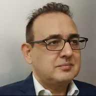 وليد عزام