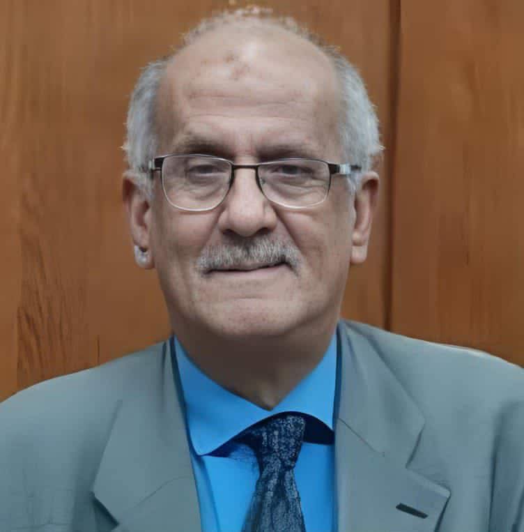 بين الواقعية الاجتماعية واليوتوبيا الأخلاقية

قراءة في&nbsp; رواية&nbsp; (أيام بعيدة&nbsp; جدًا) للروائي أحمد&nbsp; طايل