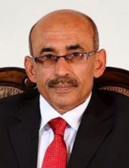 قراءة في نص (أنا والأوغاد الذين أحب)
للشاعر اليمني عادل العامري