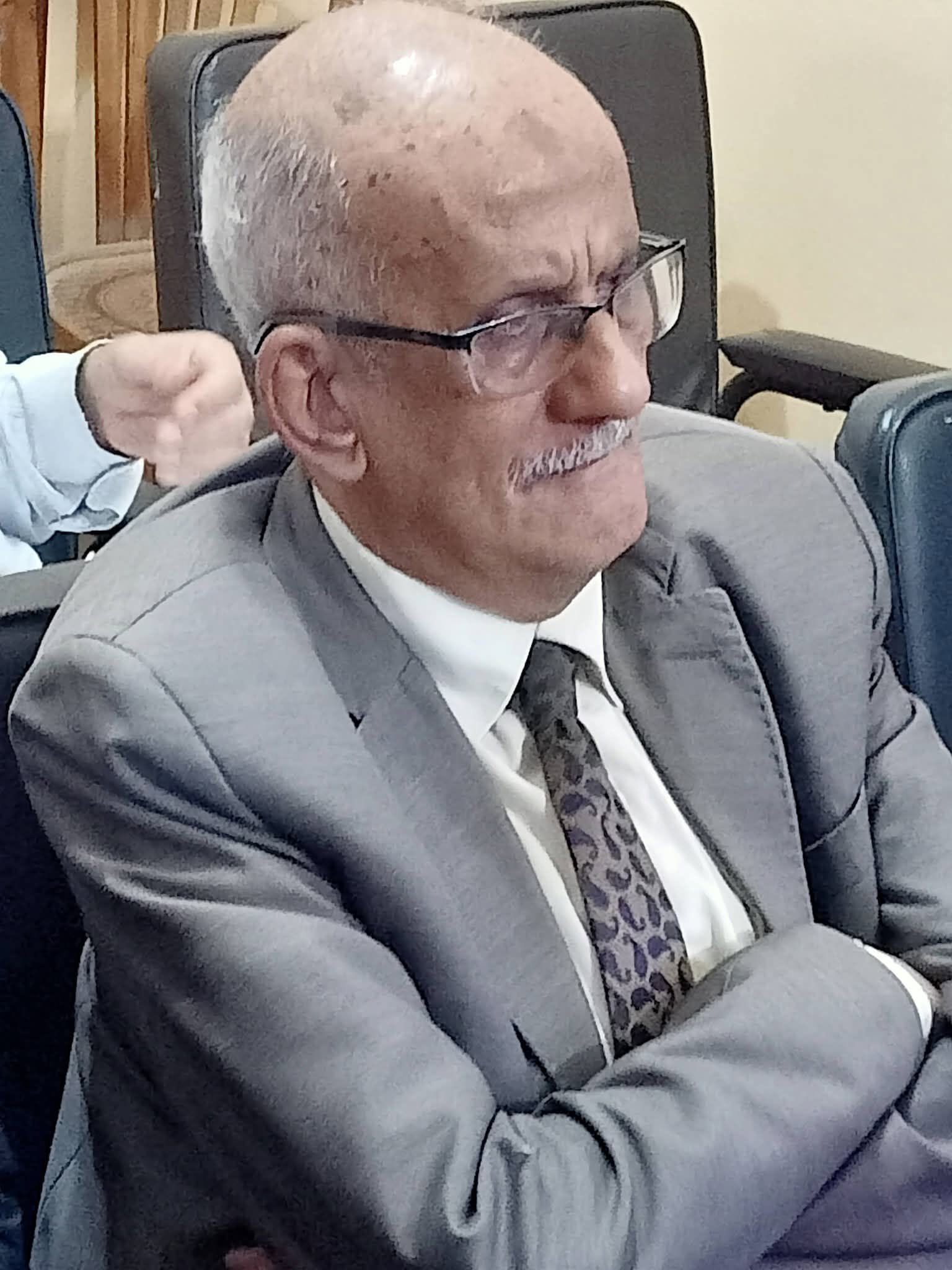 حين يتحول الماضي إلى صوت، ويغدو المكان مرآةً للذات

قراءة نقدية في رواية (شيءٌ من بعيدٍ ناداني)
